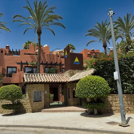 Lujosa Pareada En Monte Club, Ophelia 11 * Marbella